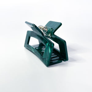 Emerald Midi Claw Clip